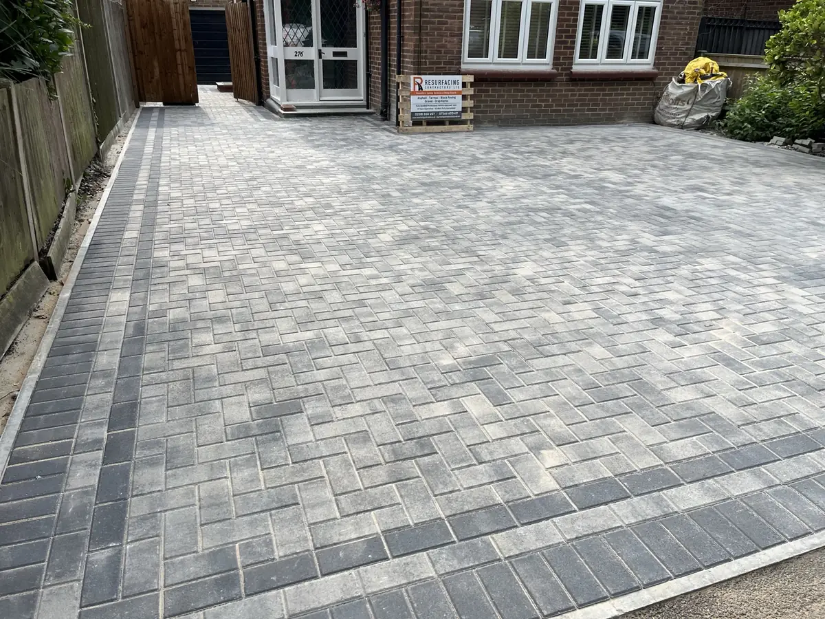New Tobermore block paving driveway in Southampton laid in a herringbone pattern with a charcoal border