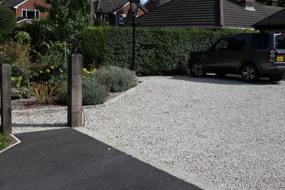 Gravel driveway in Romsey