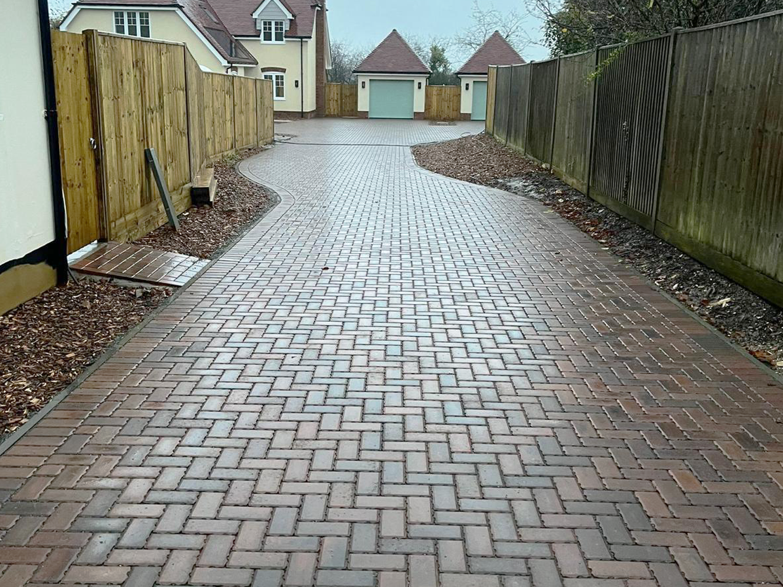 Large driveway block paving Hero_contrast