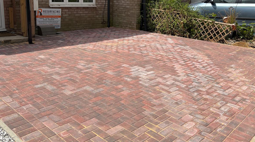 Red block paving 1087x604